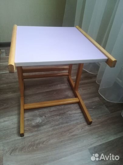 Детский стол
