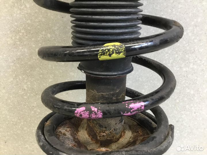 Амортизатор передний левый Hyundai Accent II (тага