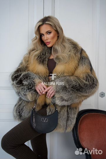 Шуба из меха лисы