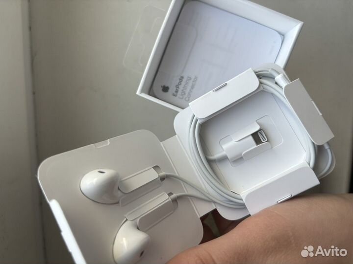 Новые Apple EarPods Lightning