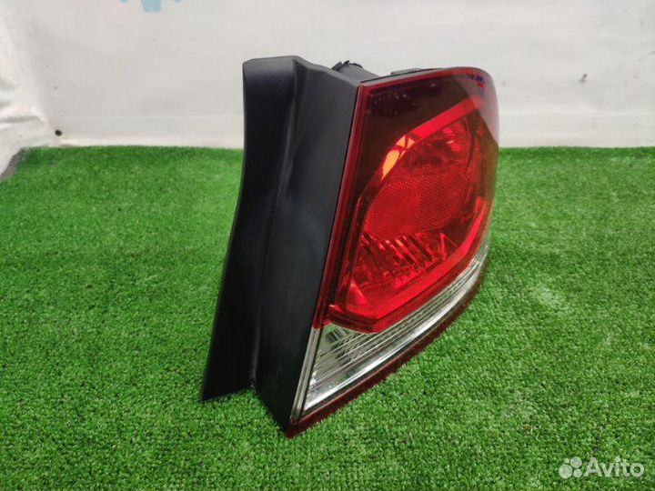 Фонарь задний правый Honda Civic 4D R18A1 2009
