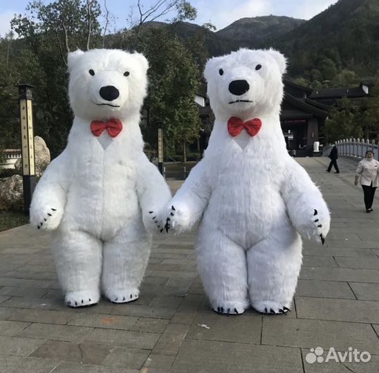 Белый медведь и другие ростовые куклы
