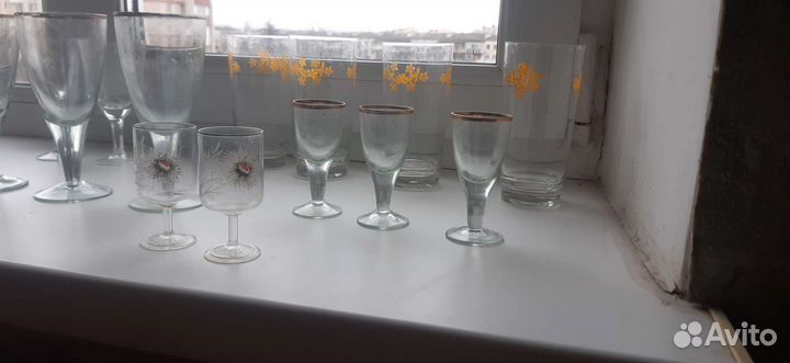 Бокалы, рюмки, стопки