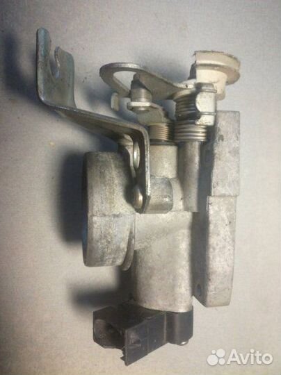 Дроссельная заслонка Ford Escort