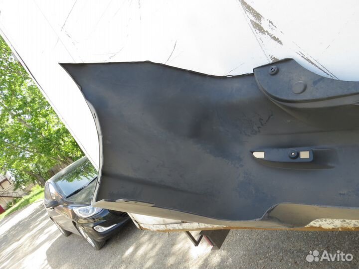 Бампер задний Mazda 5 05-08