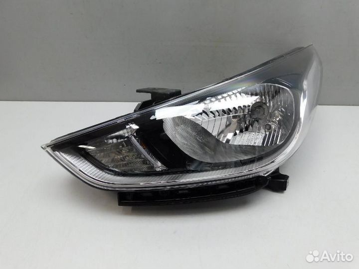 Фара левая Hyundai Solaris