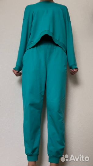Костюм женский