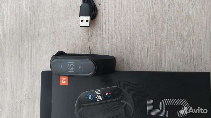 Фитнес браслет Xiaomi mi band 5