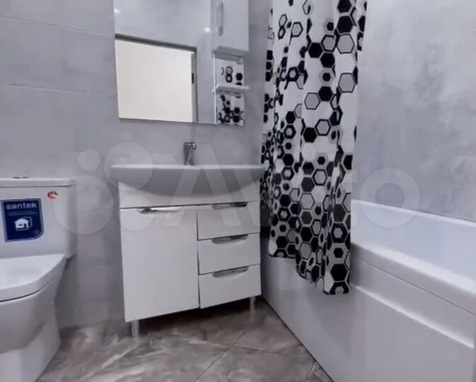 1-к. квартира, 60 м², 1/9 эт.