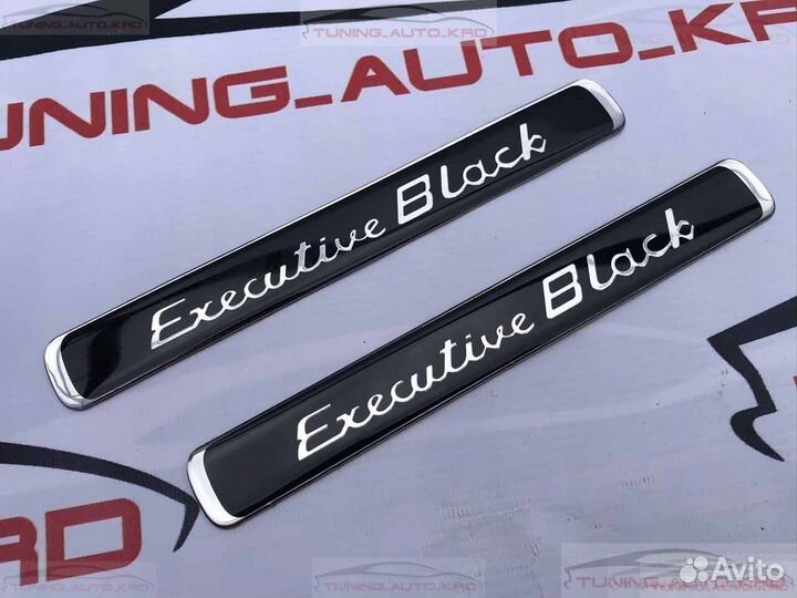 Эмблема Toyota Land Cruiser 200 M2738