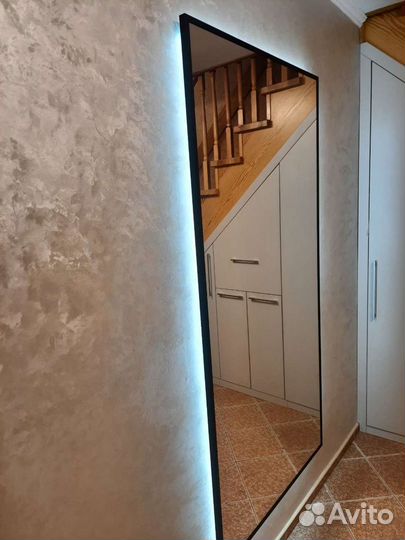 Зеркало с подсветкой в прихожую