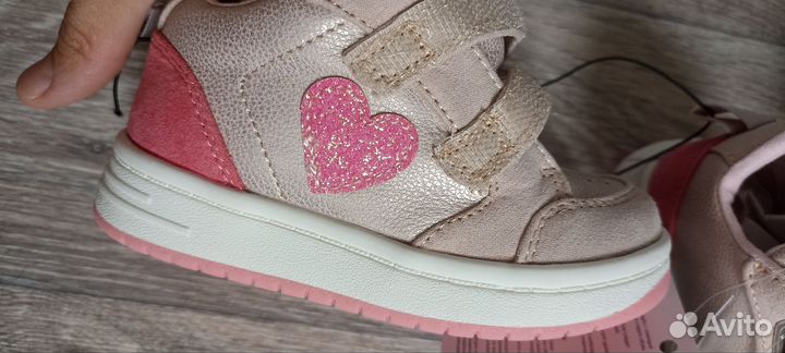 Новые ботинки для девочек 23,24