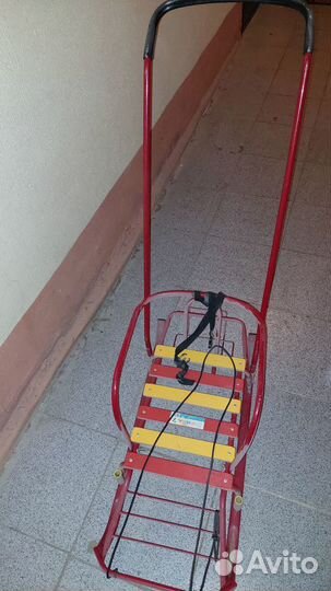 Детские санки со съемной ручкой