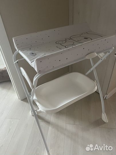 Пеленальный столик с ванночкой