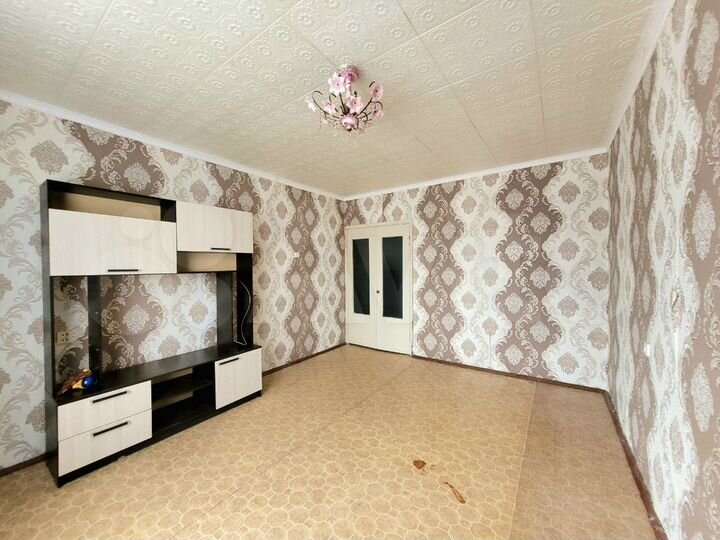 2-к. квартира, 50 м², 3/9 эт.