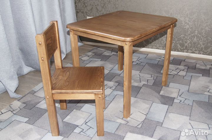 Детский стол и стул