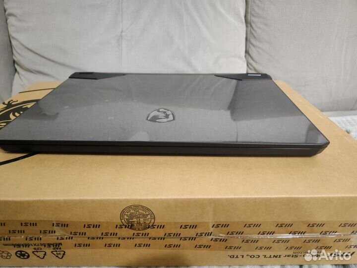 Игровой ноутбук MSI Leopard GP76