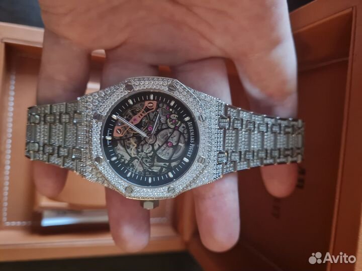 Люксовые часы audemars piguet swarovski