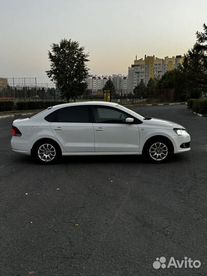 Volkswagen Polo 1.6 AT, 2013, 218 000 км