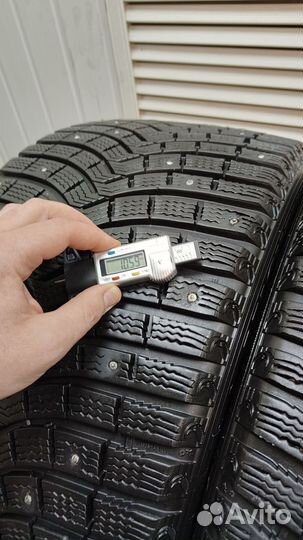 Michelin Latitude X-Ice North 2 + 295/35 R21