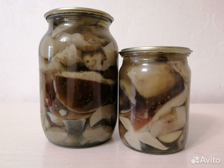 Грибы маринованные