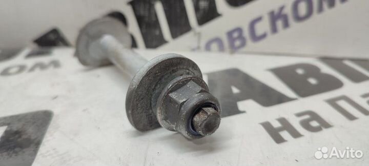 Болт регулировочный Audi A7 4G CGW 12.03.2012