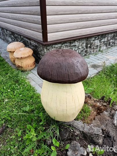 Деревянный гриб
