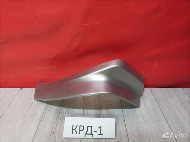 Брызговик задний правый Pajero 3 2000-2006