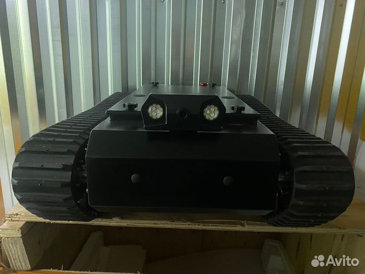 Радиоуправляемый танк с грузом до 50 кг