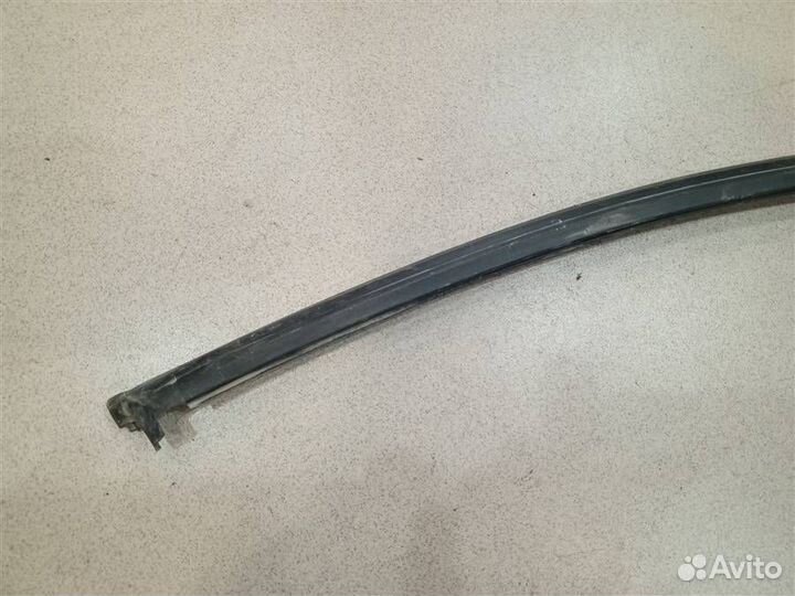 Уплотнитель двери передней левой верхняя часть Ch