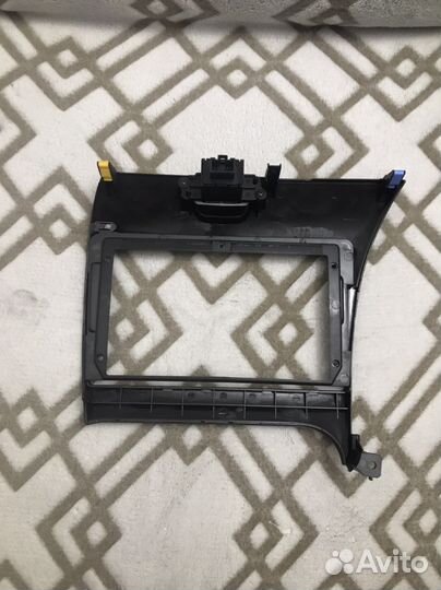 Рамка под магнитолу kia cerato 3