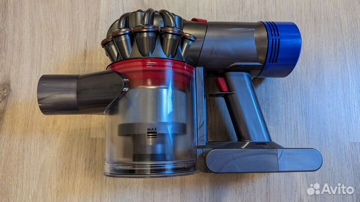 Пылесос Dyson v8 Fluffy как новые