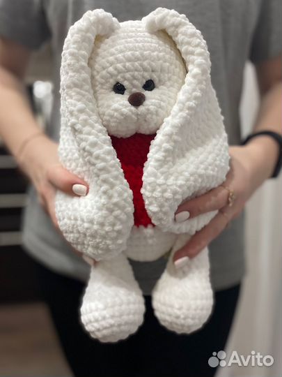 Вязаный заяц,ручная работа