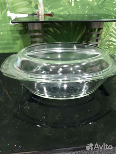 Стеклянная кастрюля