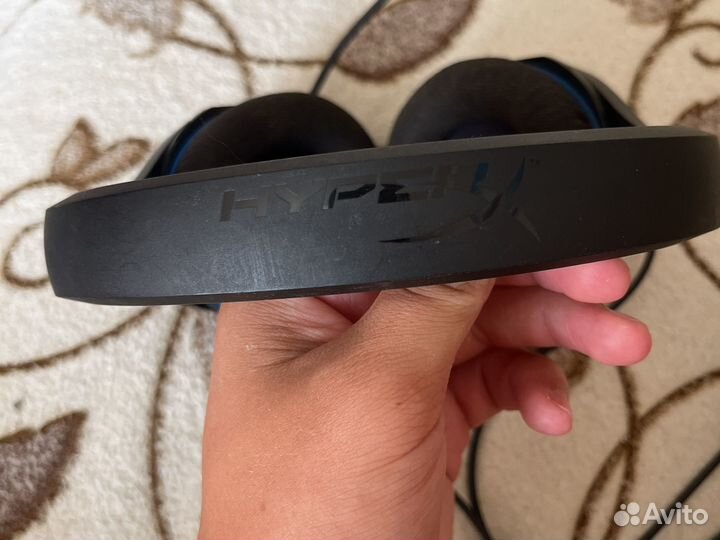 Наушники с микрофоном