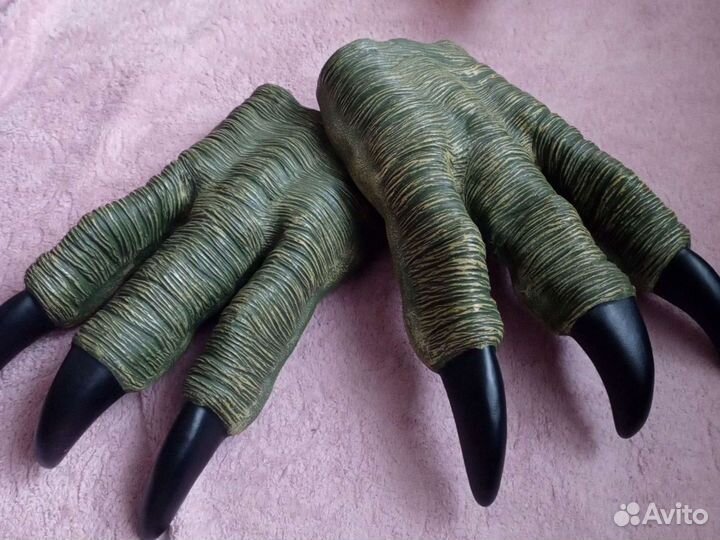 Лапы динозавра