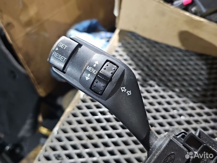 Переключатель подрулевой Ford Focus 2