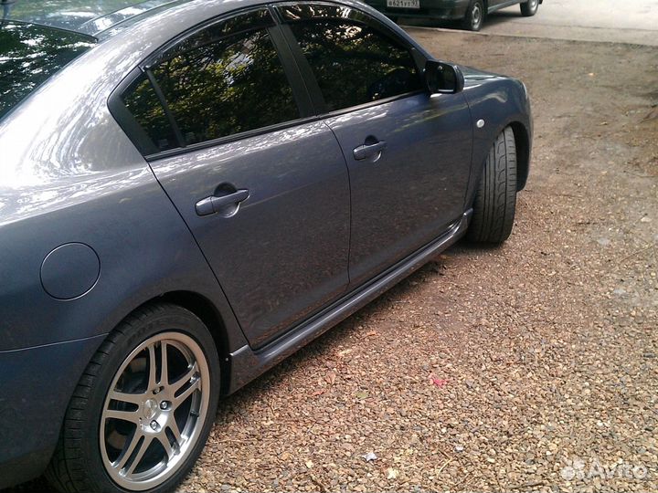 Накладки на пороги «штатные 2,0» mazda 3 BK