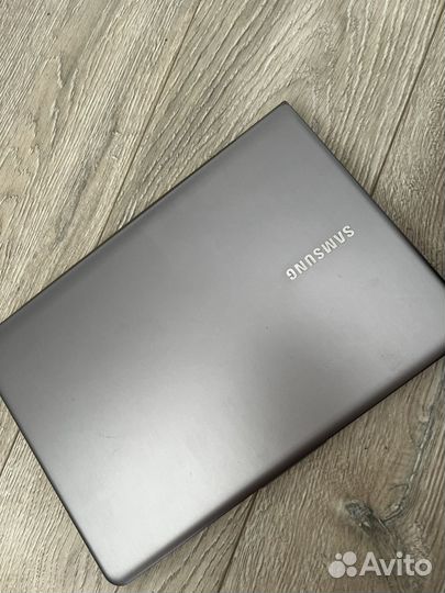 Ноутбук на запчасти