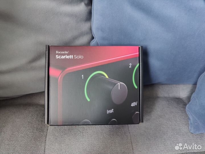 Звуковая карта Focusrite Scarlett Solo 4 gen новая