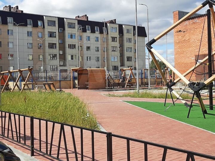 2-к. квартира, 79,9 м², 2/5 эт.