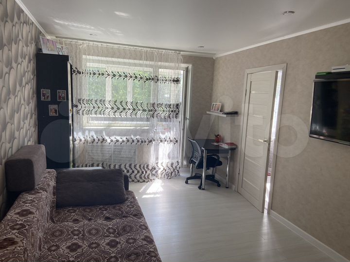 3-к. квартира, 56 м², 3/5 эт.