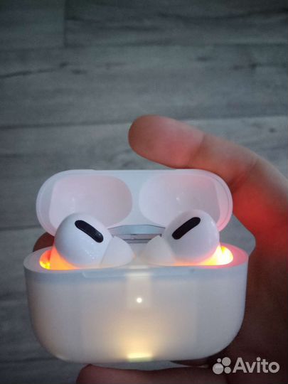 Беспроводные наушники apple airpods