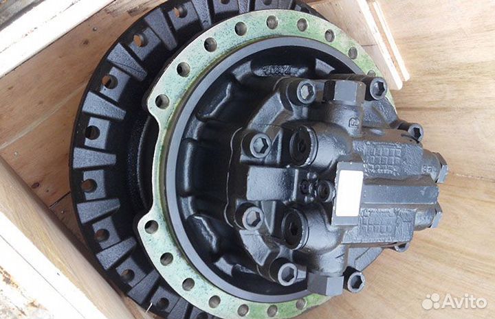 Редуктор хода с мотором Hitachi ZX330