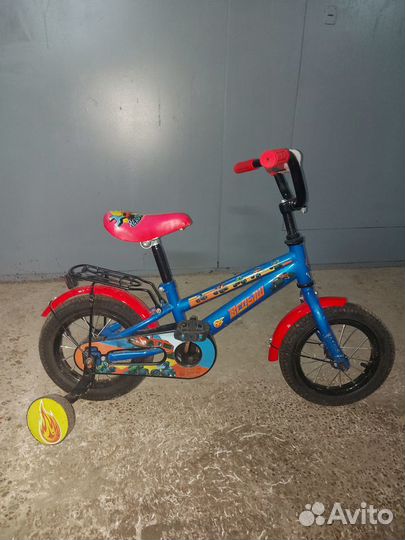 Детский велосипед 4-х колесный