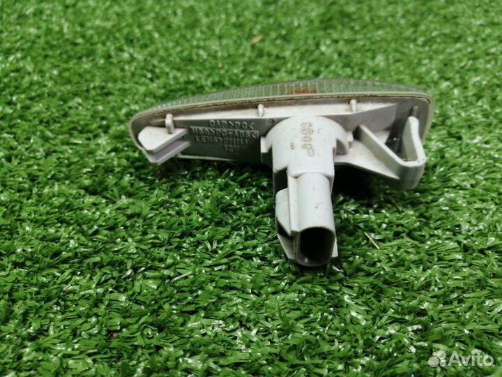 Повторитель поворота передний Mitsubishi Lancer