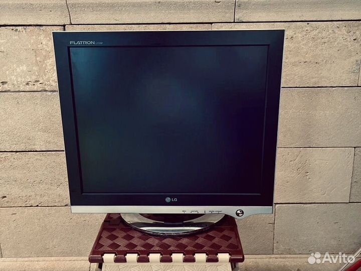 Монитор LG диагональ 17 дюймов