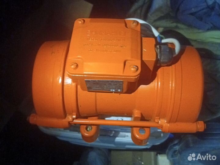 Вибраторы площадочный 380