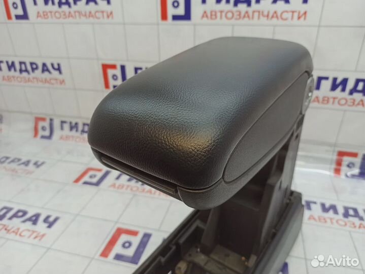 Подлокотник Nissan Tiida (C11) 96911-EM34A