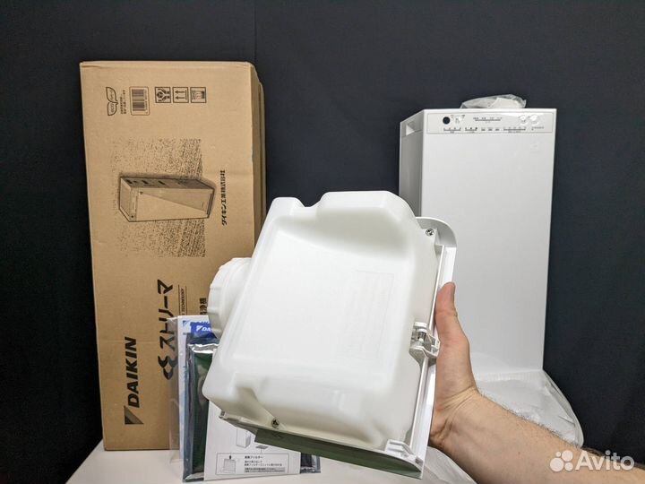 Увлажнитель/очиститель воздуха Daikin MCK55-W